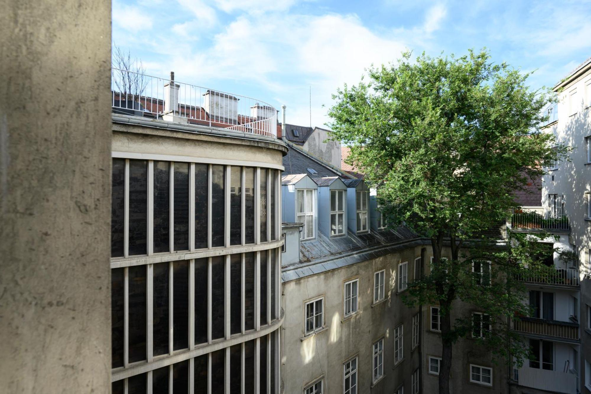Palais Palffy Suits Wien Exteriör bild